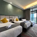 #23 Kl Towel View Twin Bed Suites @ Infinity Pool
