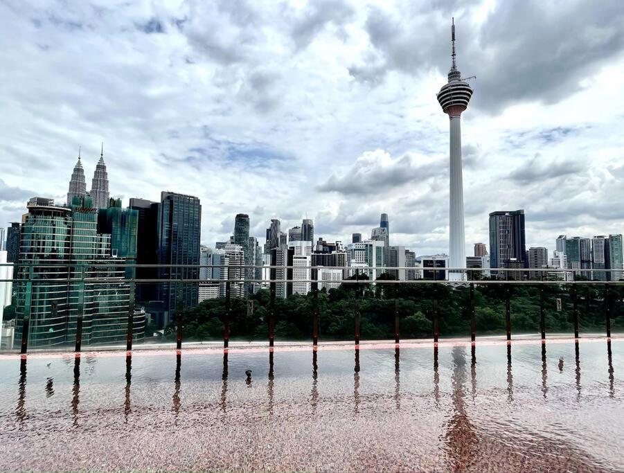 #23 Kl Towel View Twin Bed @ Infinity Pool *